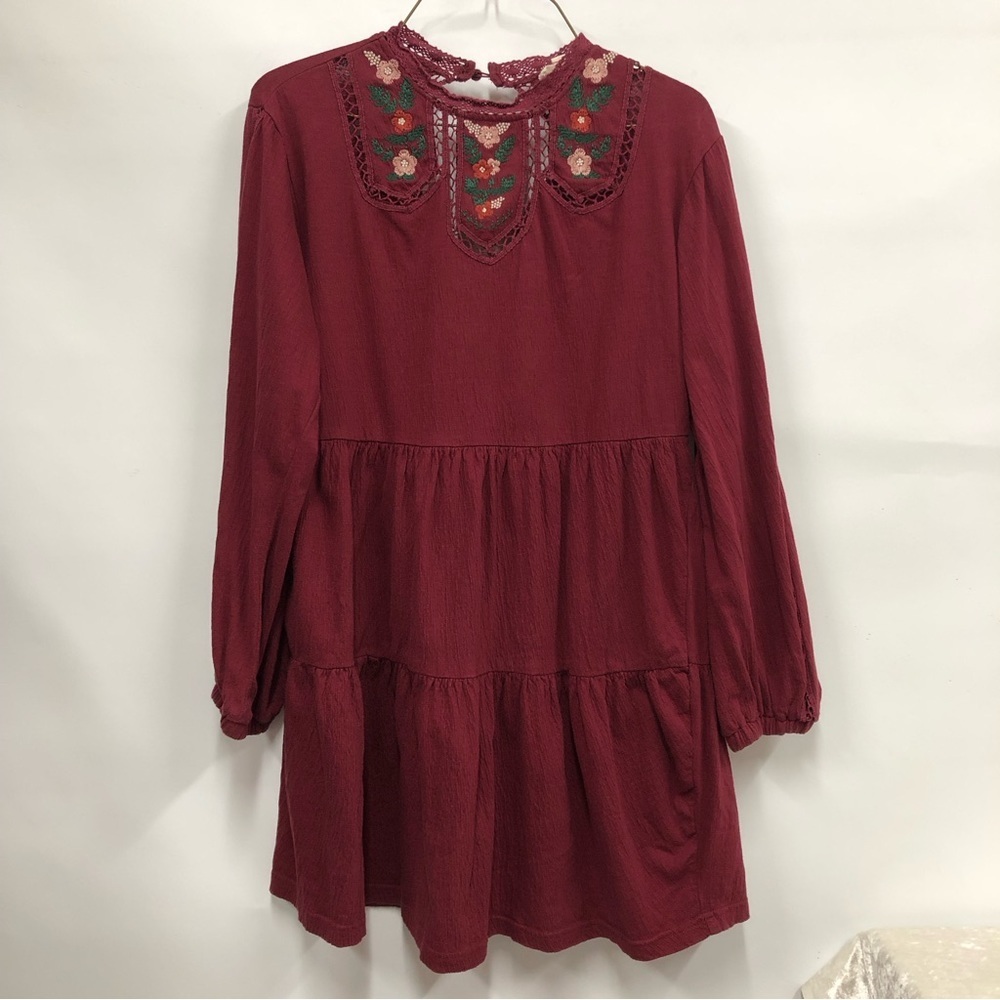Crescent embroidered dress Size Medium burgundy